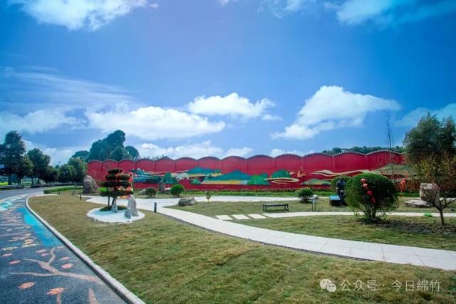 赶快去打卡！绵竹九龙镇绘制的大型墙画太出片了！