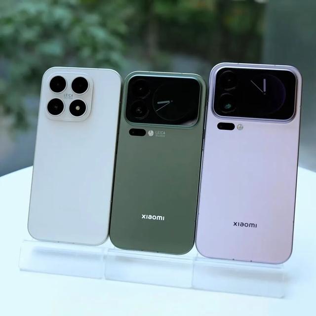 别买 iPhone 17 了，接下来发布的国产新机一个比一个好看！