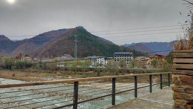 从白云村来到了留坝县火烧店镇