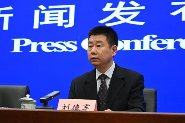 中方话音刚落，日船深夜突袭钓鱼岛，我海警架炮出击	，对峙3小时