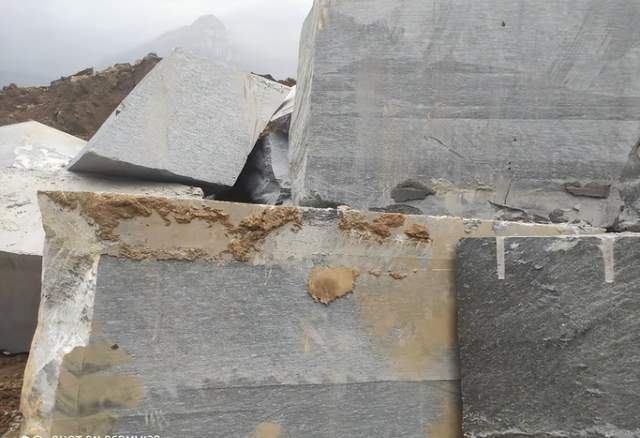 夜里雪石材加工廠家火燒面與光面加工(圖3) 夜里雪石材加工廠家火燒面與光面加工(圖3)