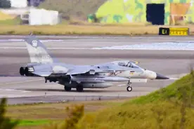 台湾空射“雄风”3曝光，战机全程滑跑不敢飞，射程是最大短板？图片