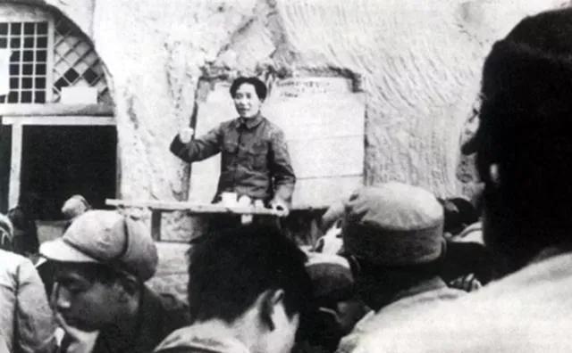 1942年，14岁李鹏遇见毛泽东，说了一句话让主席惊讶：要重点培养