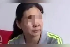 44岁大妈迷恋28岁小伙，转账400多万，后称:他有腹肌，我受不了图片