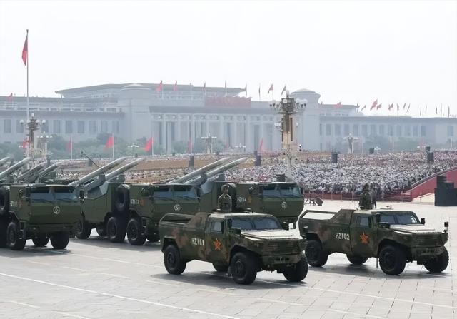 阅兵结束后，没能到场的特朗普，隔空送上祝福：我与中方关系很好