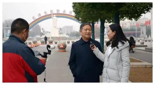 在南街万千的游客里,有不少抱着学南街的想法