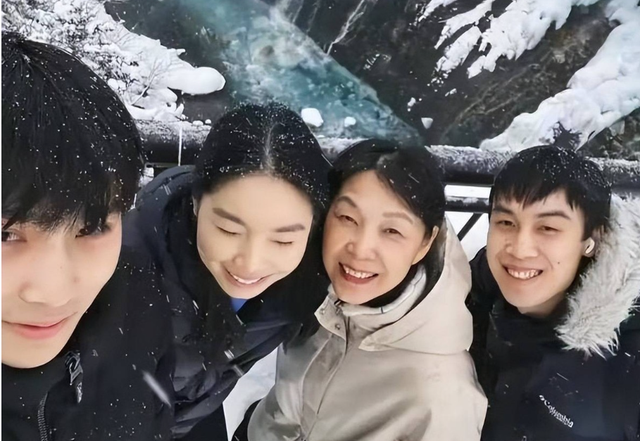 许思敏也没想到，宗馥莉卸任董事长后	，凭一特殊举动实现口碑暴增