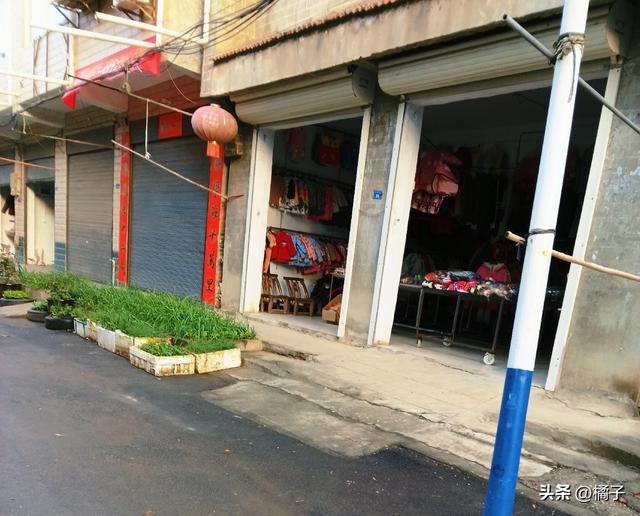 悄然蜕变的小镇是时代的变迁，还是社会的淘汰？