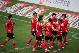 直击苏超：苏州17岁高中生，创苏超最快进球纪录！图片