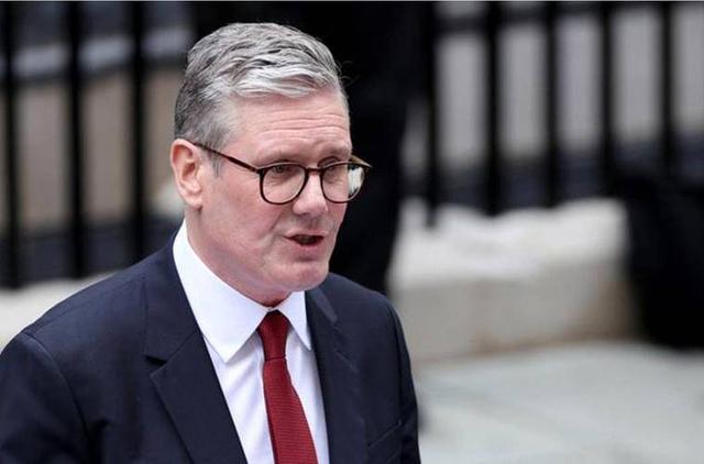 约定时间已到？中方回应话中有话	，访华这件事，斯塔默急不来