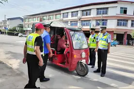 10月1日起，电动车、摩托车、三四轮车上路“5必查”，车主注意图片
