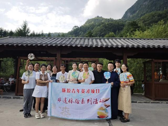 山水云屏 艺术共舞｜“跟着艺术游陇南”走进云屏三峡