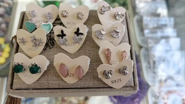 镉超标9000倍！廉价合金饰品成“美丽陷阱	”	，你的首饰安全吗？