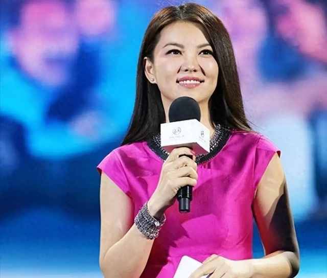 李湘风波再发酵！家境被扒底朝天，父母身份揭秘，原来何炅没说错