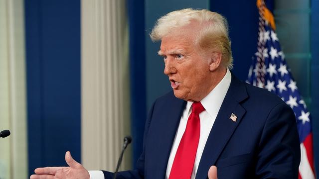 美军兵临城下	，特朗普改变战术，不到24小时，马杜罗等来普京电话