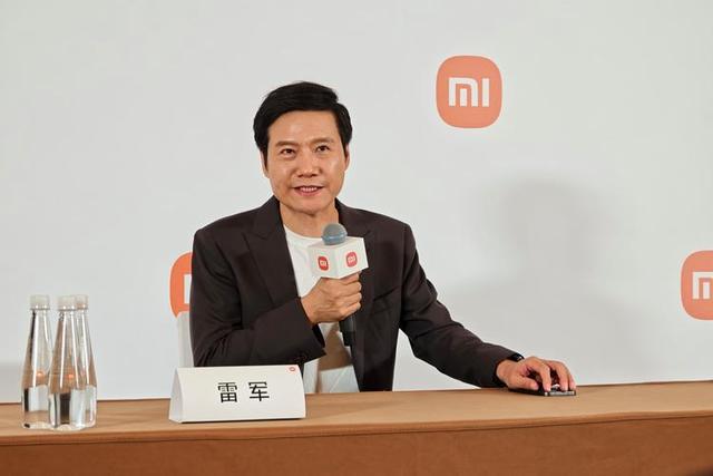 雷军在聂卫平葬礼上的一个特殊举动，实现口碑暴涨