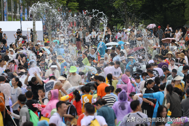 首日火爆！万人“水战”今日继续→
