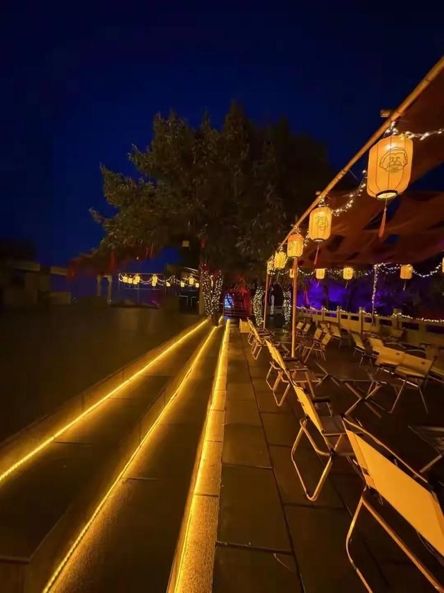 开辟夜登孔望山 带动夜间经济