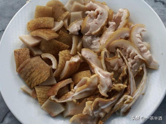 自驾营地：云南大理自治州免费床车房车自驾车露营地主要景点美食