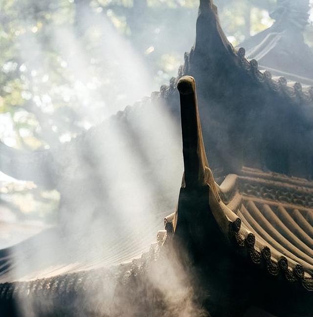 游在鹰潭｜中式美学深度游！山水、烟火、古建玩法全解锁，承包你的诗意周末