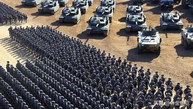 特朗普吹爆美军“世界第一”，结果自家媒体瞬间打脸：俄才是老大