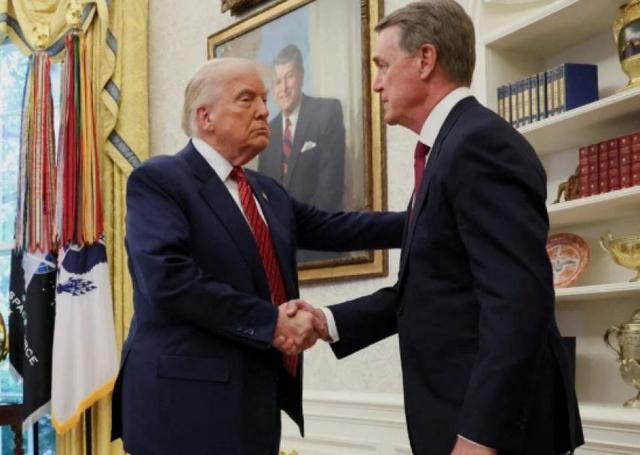 解放军围台军演时	，北京出现罕见一幕：美日印澳驻华大使公开会晤