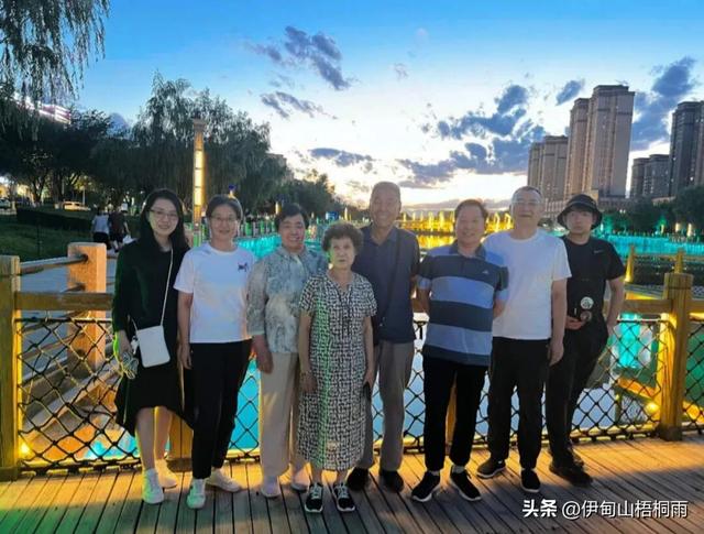 新疆之行（十）：越夜越美丽 博乐再会