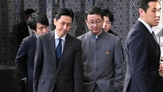 高市还没道歉，中日又出现新争端，日本通知中国，必须解释一件事