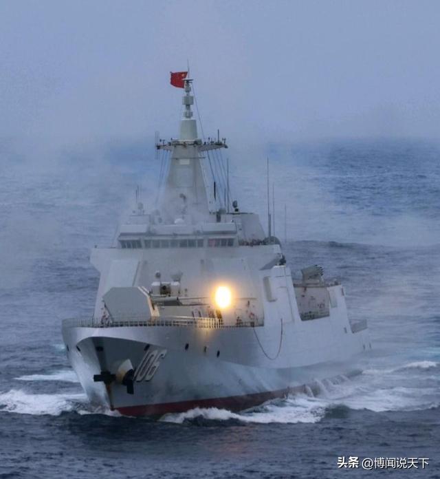 菲律宾海警飞机闯入我国黄岩岛领空	，结果被072登陆舰队锁定驱逐