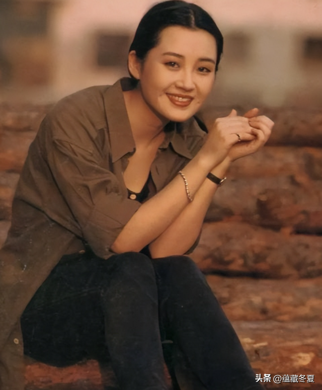 她一生 “风流成性、老少通吃”，撩汉无数	，现如今56岁却依旧单身