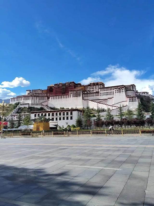 30个5A景区，去个十个合格，去过20个是牛人，全去过了不起！