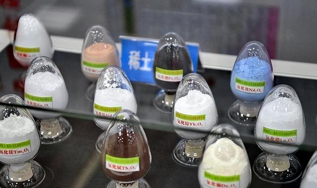 华裔教授帮美搞出无稀土磁铁，中国稀土王牌要失效了？真相来了
