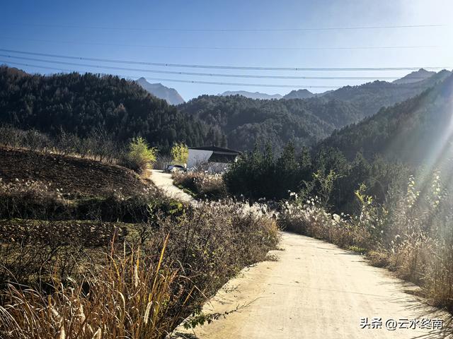 蓝田连导航都没有的路，我小半天竟然过了5个峪口！也是长本事了