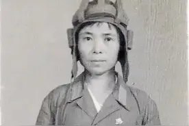 我国首位空降女兵马旭，86岁时给家乡捐款千万！自身却一生清贫图片
