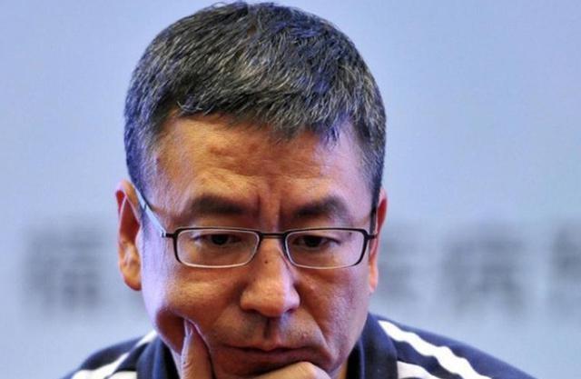 一句话惹火上身，本想替最快女护士说公道话，不料自己被扒底朝天