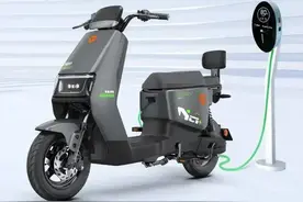 雅迪4款钠电池电动车来了，铅酸电池更换钠电池，要注意这3点要求图片