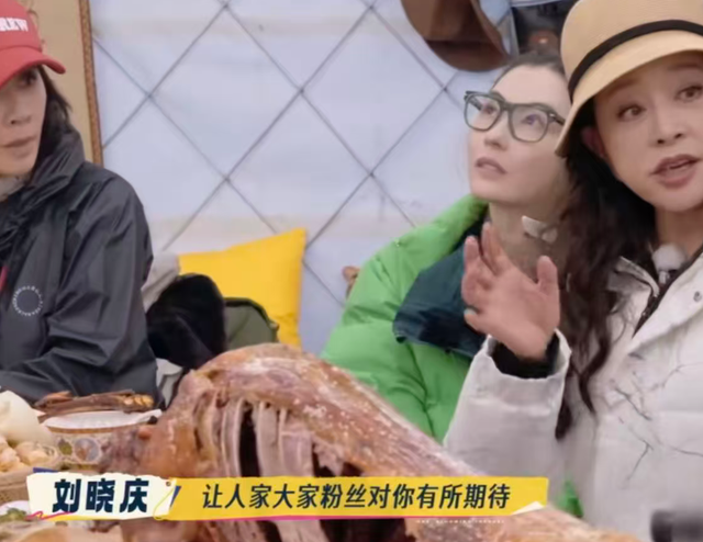 偶像怎么解决生理需求？59岁刘嘉玲的露骨发言，让男爱豆羞愧难当