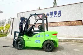 行业首创 太重上新甲醇叉车图片