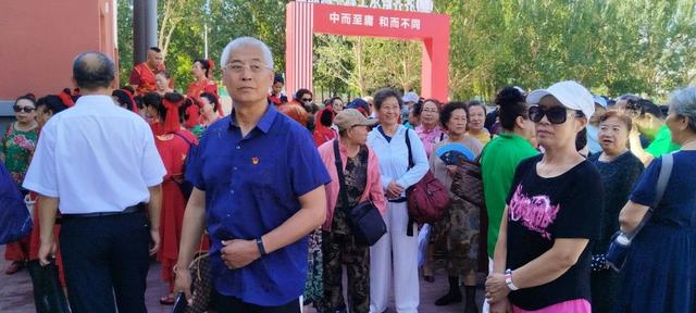 走进校园收获多·旅游文化展风采