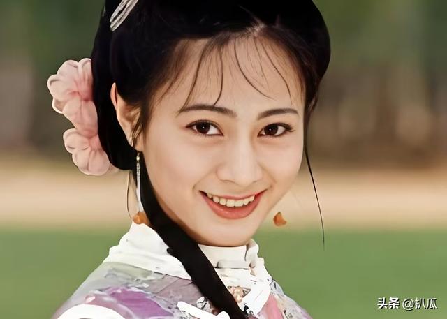 被丈夫出轨8次，被闺蜜无情背叛，43岁抑郁后在家中烧炭自尽