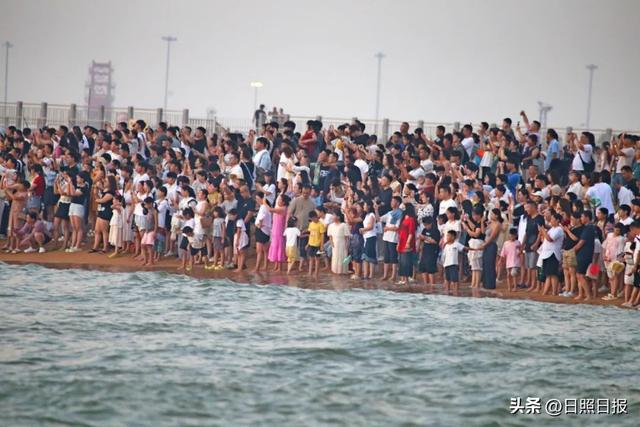 震撼！人山人海既视感！就在日照这里！
