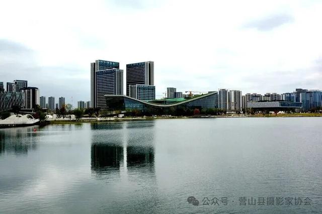 李永辉：成都东安湖掠影