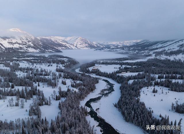 惊到了！喀纳斯流凌为冰雪爱好者打开另一个新疆。