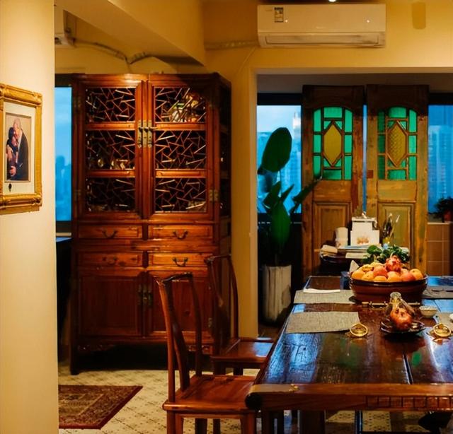 丈夫患痴呆记忆消退	，妻子把家变博物馆，离世后一举动让人泪目