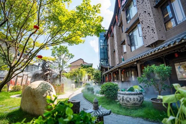 明月山躺平指南：在民宿里感受怦然心动！