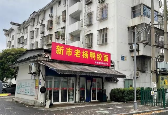 在这座太湖畔的浙北小城，我能不重样的吃上一整天