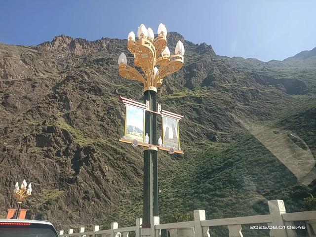 川西小环线之丹巴至康定，途径折多山