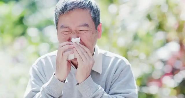 男性吸烟后，若频繁出现4种异常，证明已不适合吸烟，尽快戒了吧