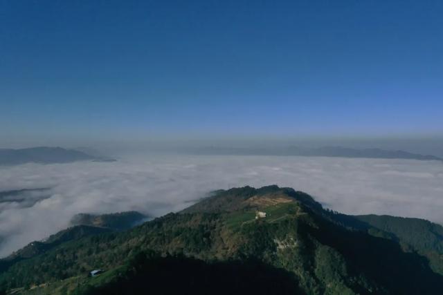 初冬清晨的余庆似“蓬莱仙境”!