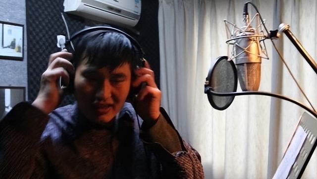 朱小伟也没有想到，离婚四年后，前妻陈亚男还是不愿意放过自己